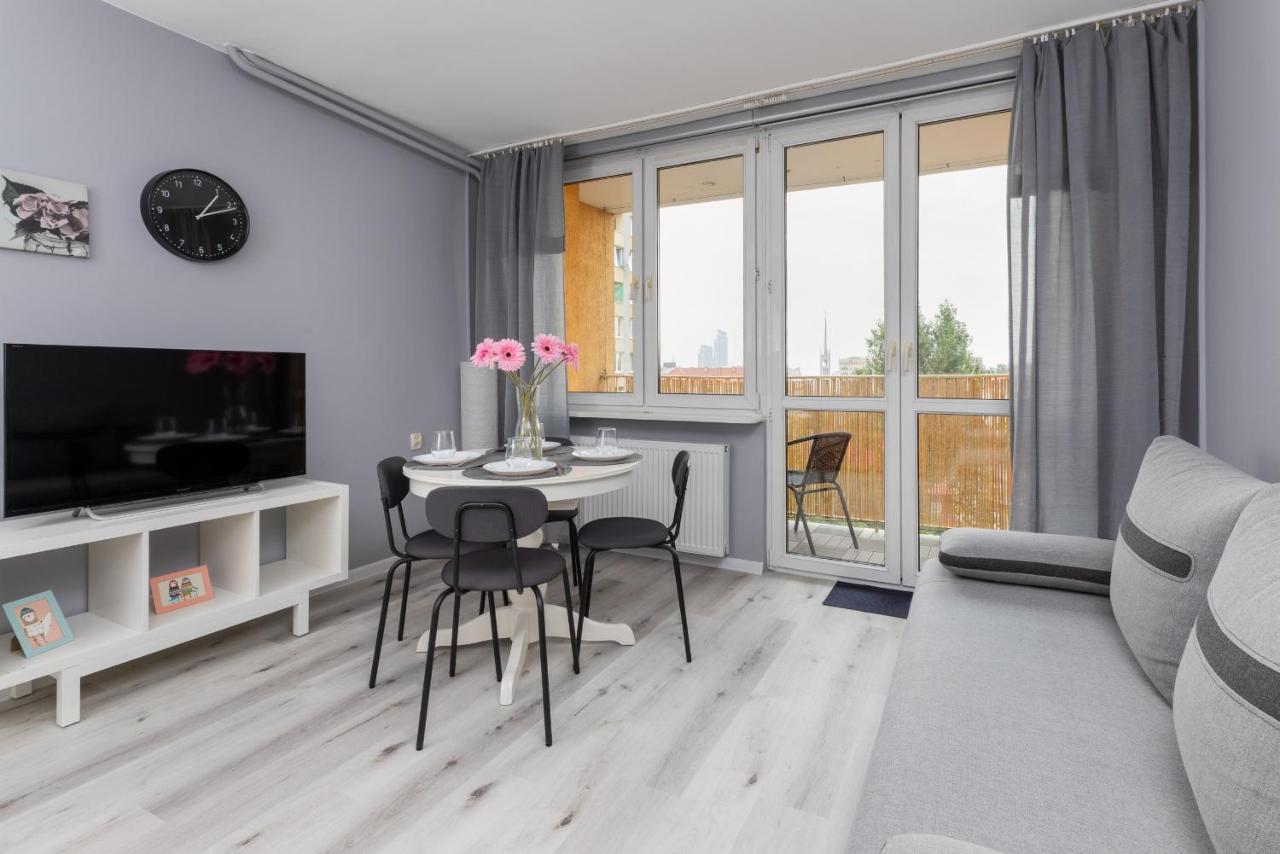 Family Apartment With Balcony In Gdynia By Noclegi Renters Eksteriør billede