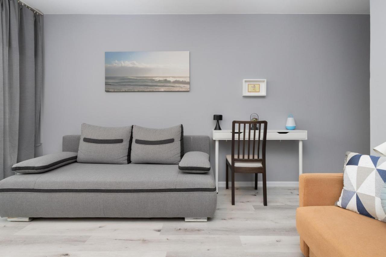 Family Apartment With Balcony In Gdynia By Noclegi Renters Eksteriør billede